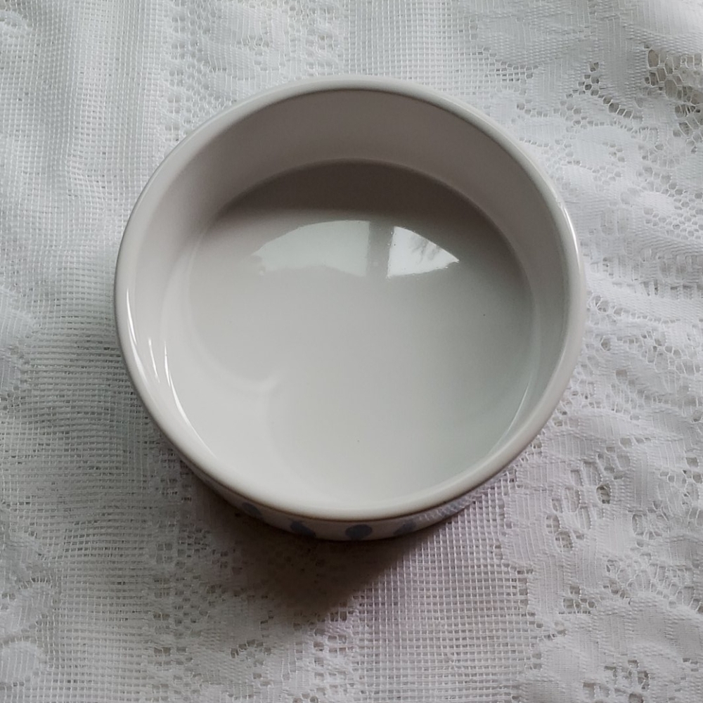 Dog/cat bowl